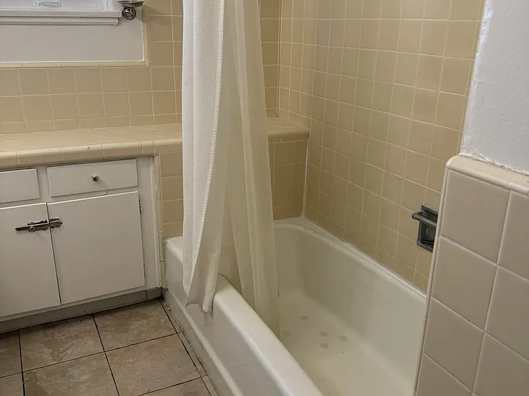 1322 Miller Dr — Photo 13
