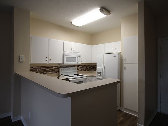 Open kitchen 