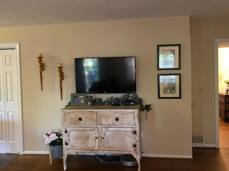 4011 Sheldon Dr NE — Photo 25