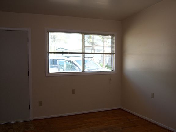 3rd image of 428 Milton Rd APT 14