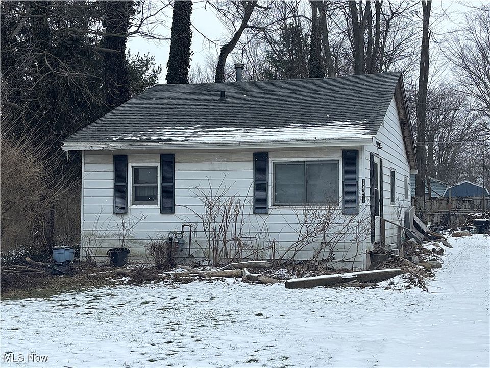1st image of 1451 Parkview Dr