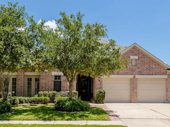 1814 Shadow Lake Dr, Sugar Land, TX 77479