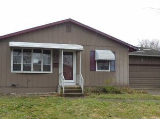 894 Adams Ave, Newark, OH 43055