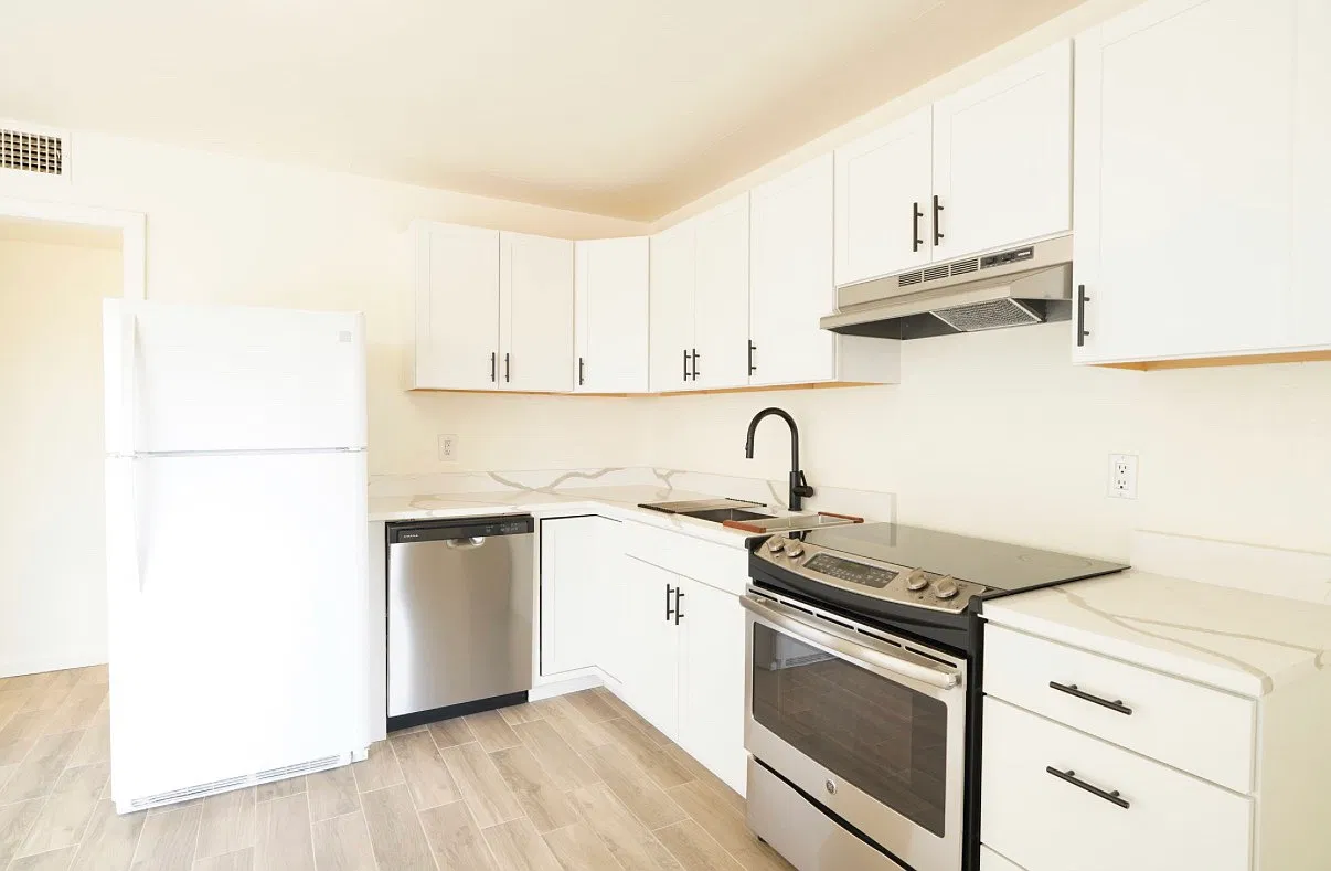 2612 Eubank Blvd NE — Photo 1