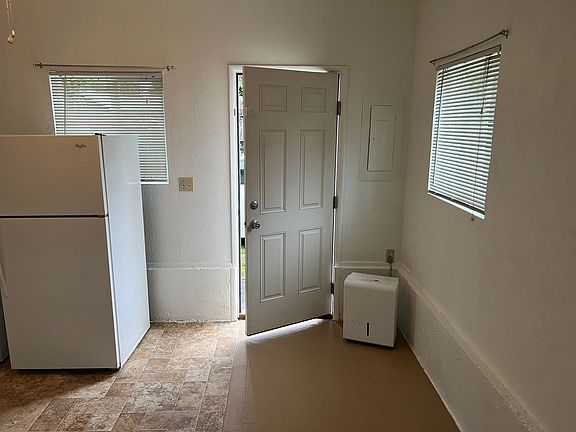 2nd image of 281 E Treasure Island Dr