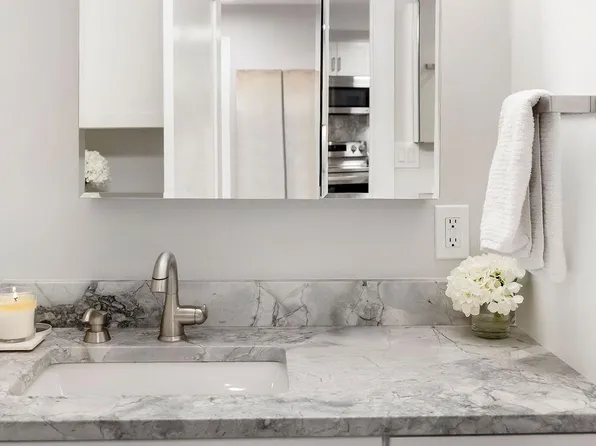 26 Avenue At Port Imperial image 14 of 38