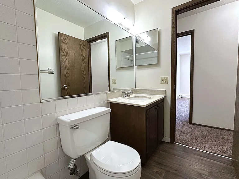 Southgate Apartments — Photo 48