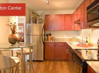 5 Wheaton Ctr APT 103, Wheaton, IL 60187