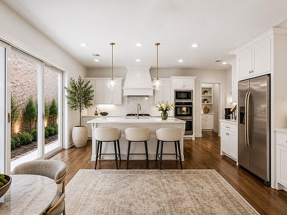 3rd image of 6761 Verandah Way