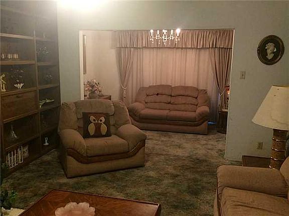 4th image of 1644 Lomaland Dr APT 130