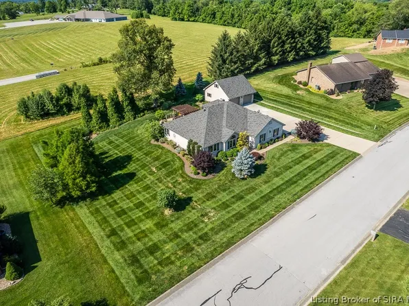 212 Wendy Lane, Salem, IN 47167