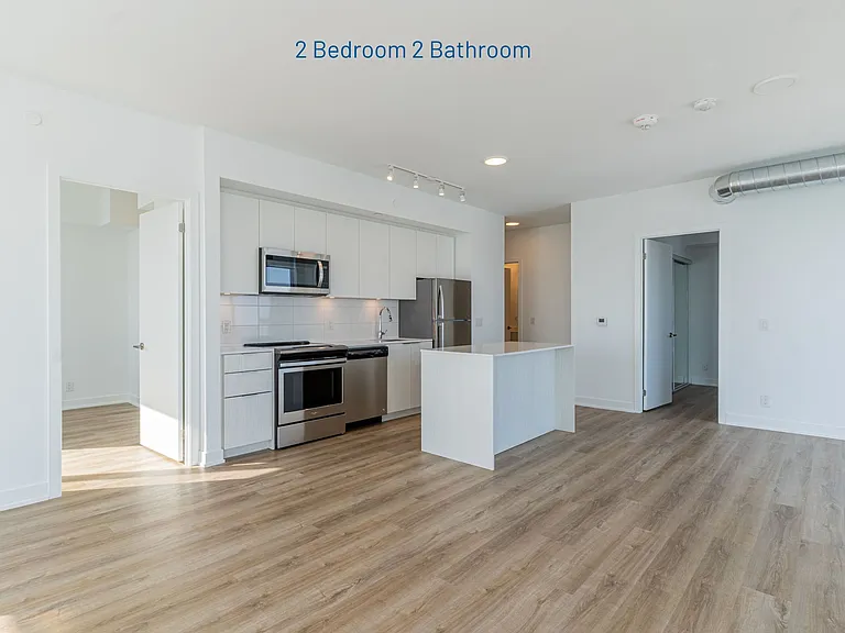 5249 Dundas St W — Photo 33