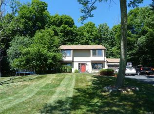 453 W Mombasha Rd, Monroe, NY 10950