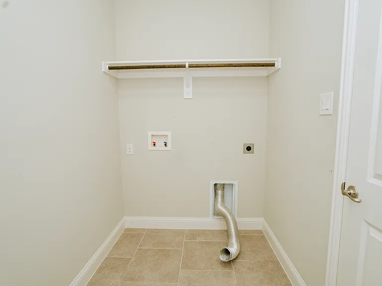 2620 Walnut Creek Ln — Photo 25