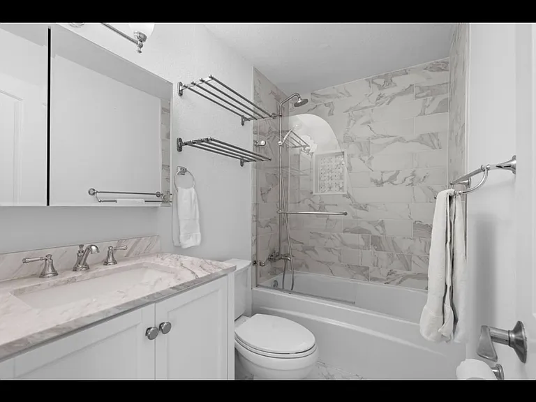 521 Ardmore Rd — Photo 10