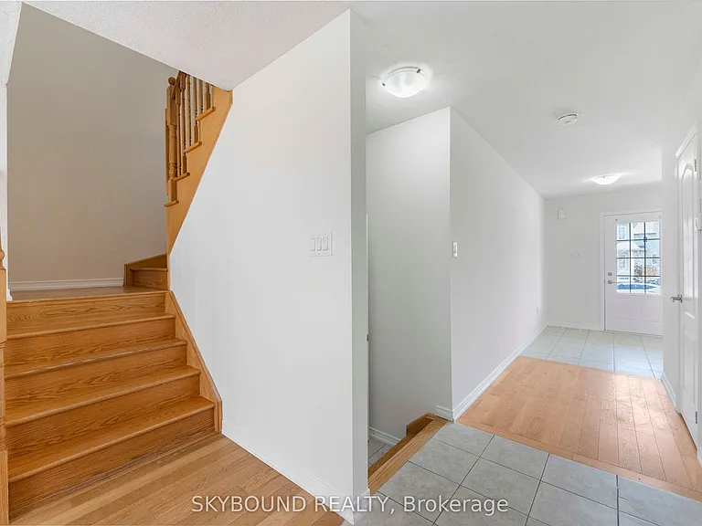 70 Munro Cir — Photo 6