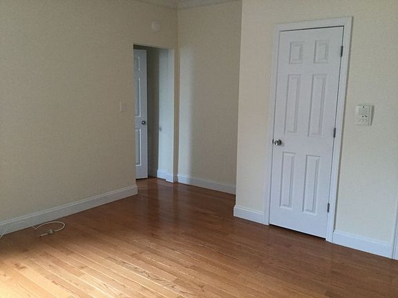 5th image of 4010 47th Ave APT 1F
