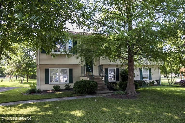 1st image of 10831 Blake Ln