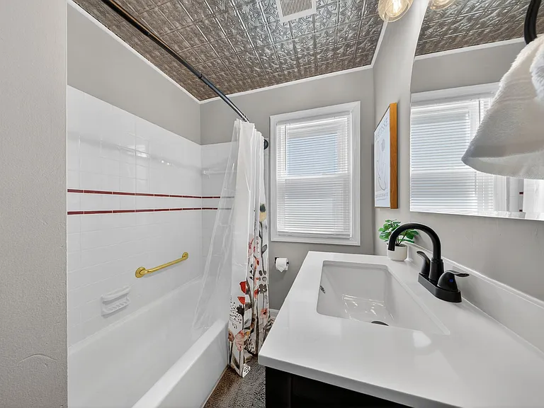8821 Kendale Dr — Photo 16