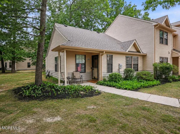 1900 Lilly Lane, Jackson, NJ 08527