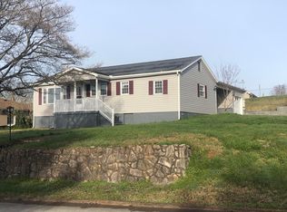1203 1st Ave E, Lenoir City, TN 37772