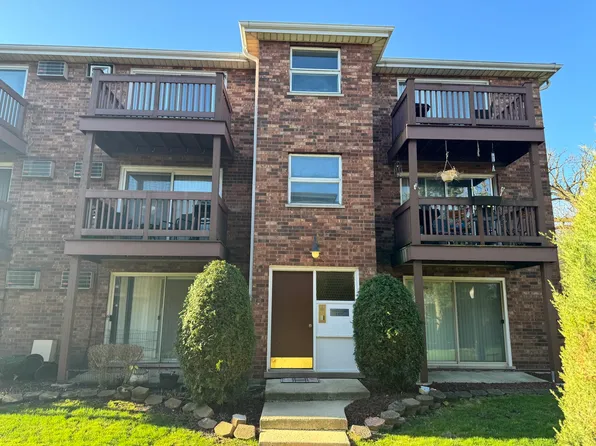 14810 Ketelaar Dr APT 5W, Midlothian, IL 60445
