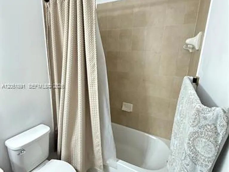 9350 SW 171st Ct #Townhouse 9350 — Photo 12