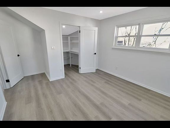 5th image of 7 Wagon Ln #1