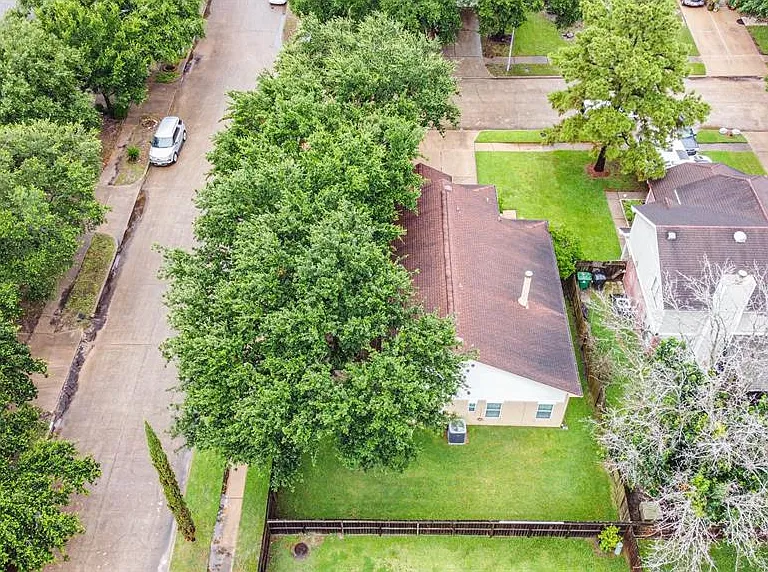 10327 Brickyard Ct — Photo 28