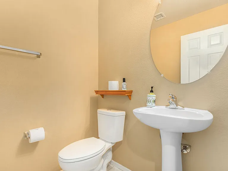 8440 W Alex Ave — Photo 6