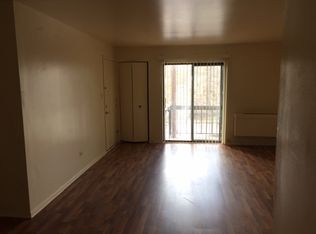 2207 W Nichols Rd #25C, Arlington Heights, IL 60004