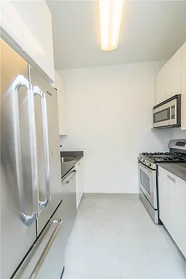 Sold by R New York | media 24