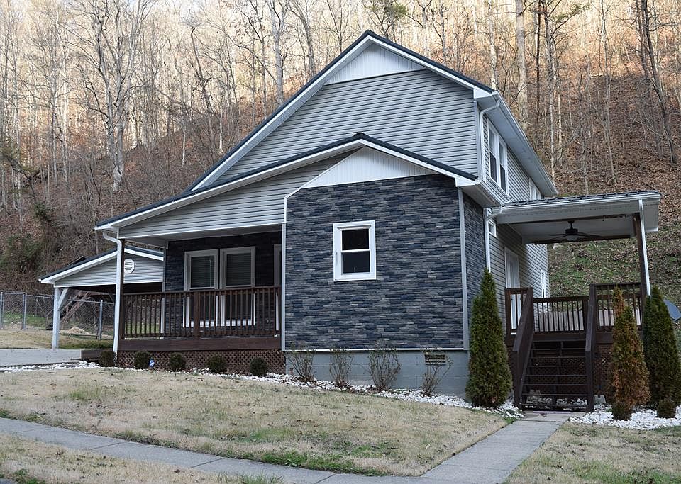 1st image of 220 Northgate Dr