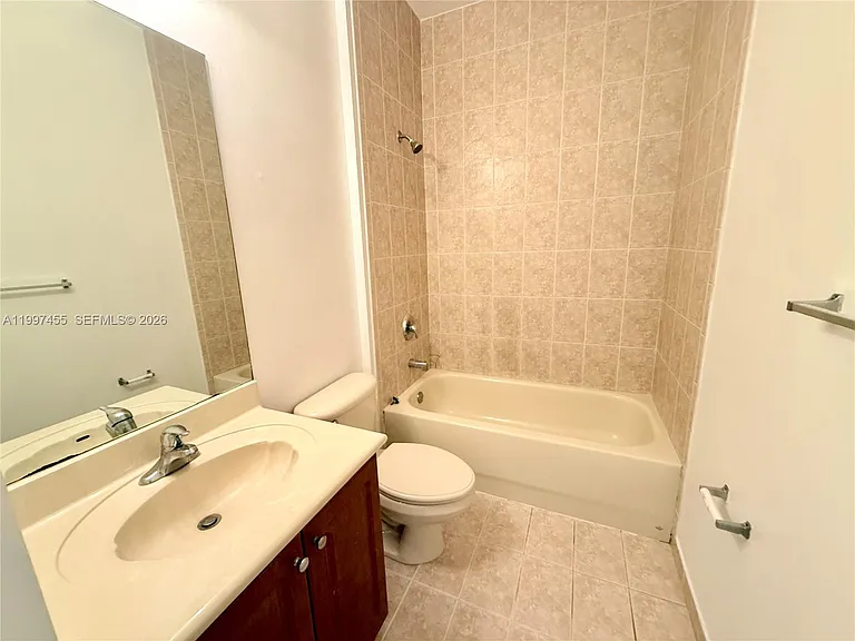 962 SW 143rd Ave #2207 — Photo 13
