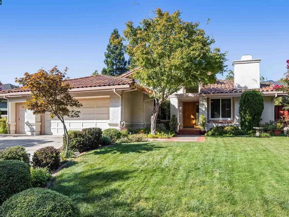 276 Live Oak Dr, Danville, CA 94506