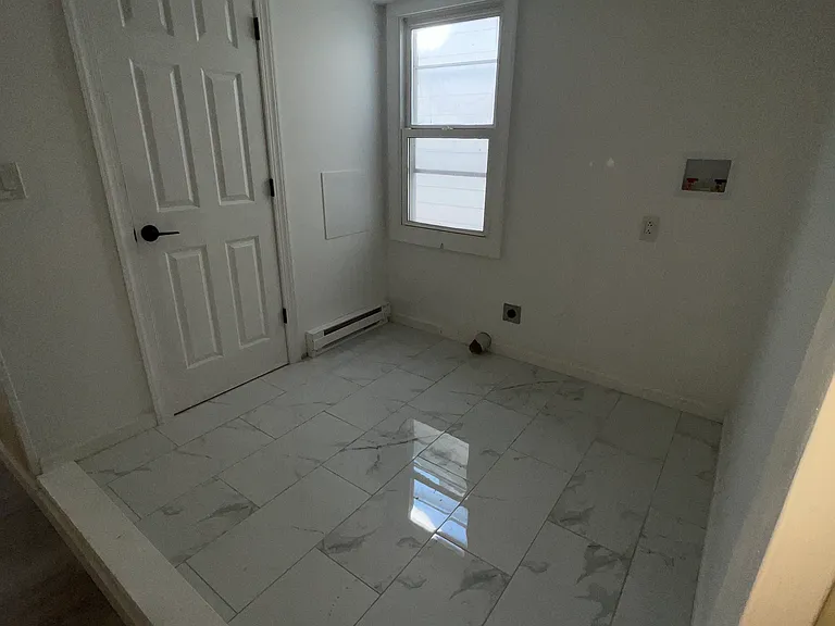 302 W Pine St — Photo 12