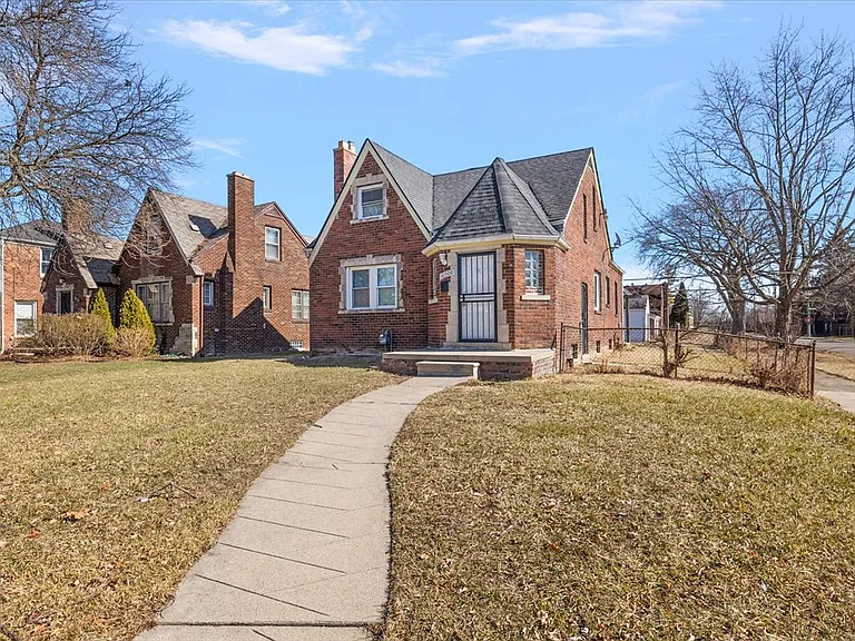 10500 Somerset Ave — Photo 4