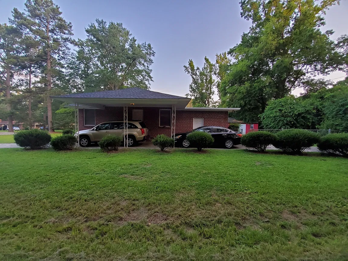 1001 Cheraw Drive - 1001 — Photo 2