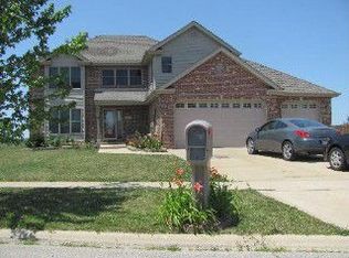 320 S Calkey St, Diamond, IL 60416