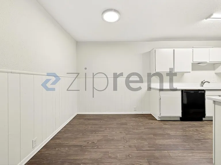 5020 Donnelly Ave #5022 — Photo 17