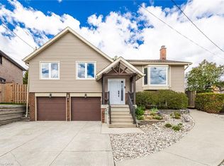 118 Napoli Dr, Hamilton, ON L9C 6X2