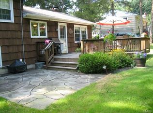 9 Brookview Ct, Bethel, CT 06801