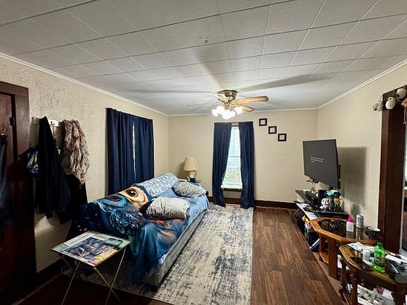 2nd image of 104 Park Ave #9