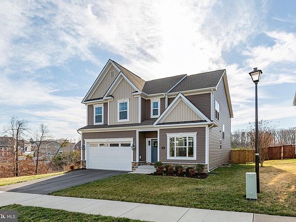 2nd image of 8 Shermans Ridge Rd