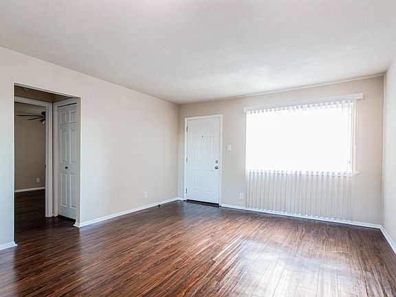 2nd image of 1304 McKie Dr APT 212