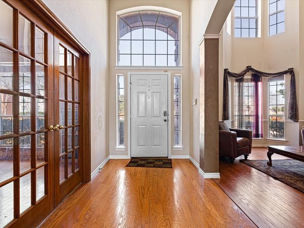 1716 Stonebridge Dr, Desoto, TX 75115