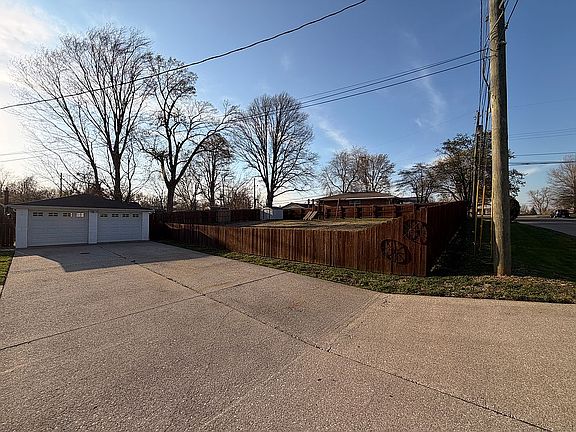 2nd image of 3012 Bergdolt Rd