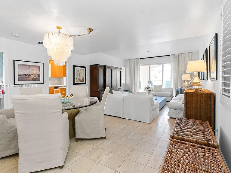 19112 Fisher Island Dr #19112 — Photo 30