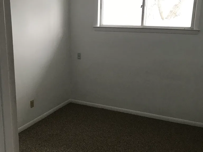 523 E Armour Ave #A — Photo 7