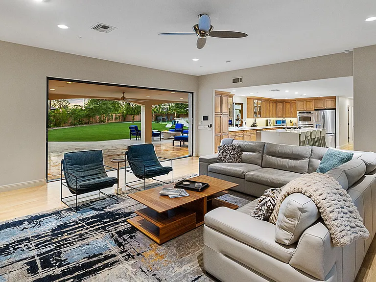 6928 E Jenan Dr — Photo 13